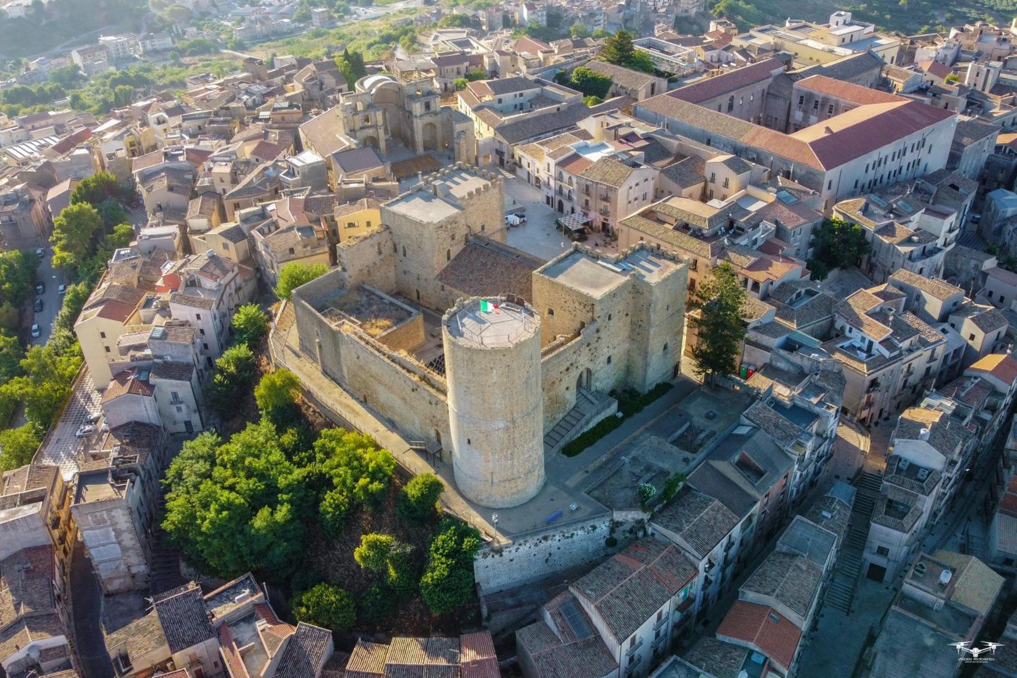 Holiday Home Castle Salemi - Casa Vacanze Exteriér fotografie